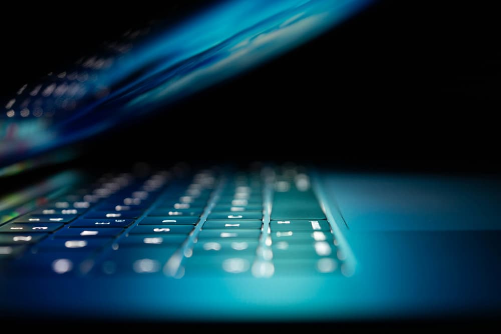 Laptop mit Tastatur